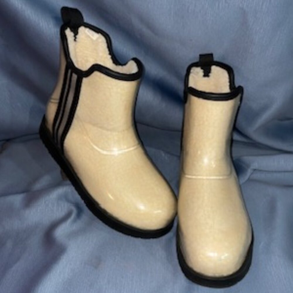 TIME and TRU Clear Tan Sherpa Lined Short Rain Boot, S/N WMTT41CK002, Womens 9